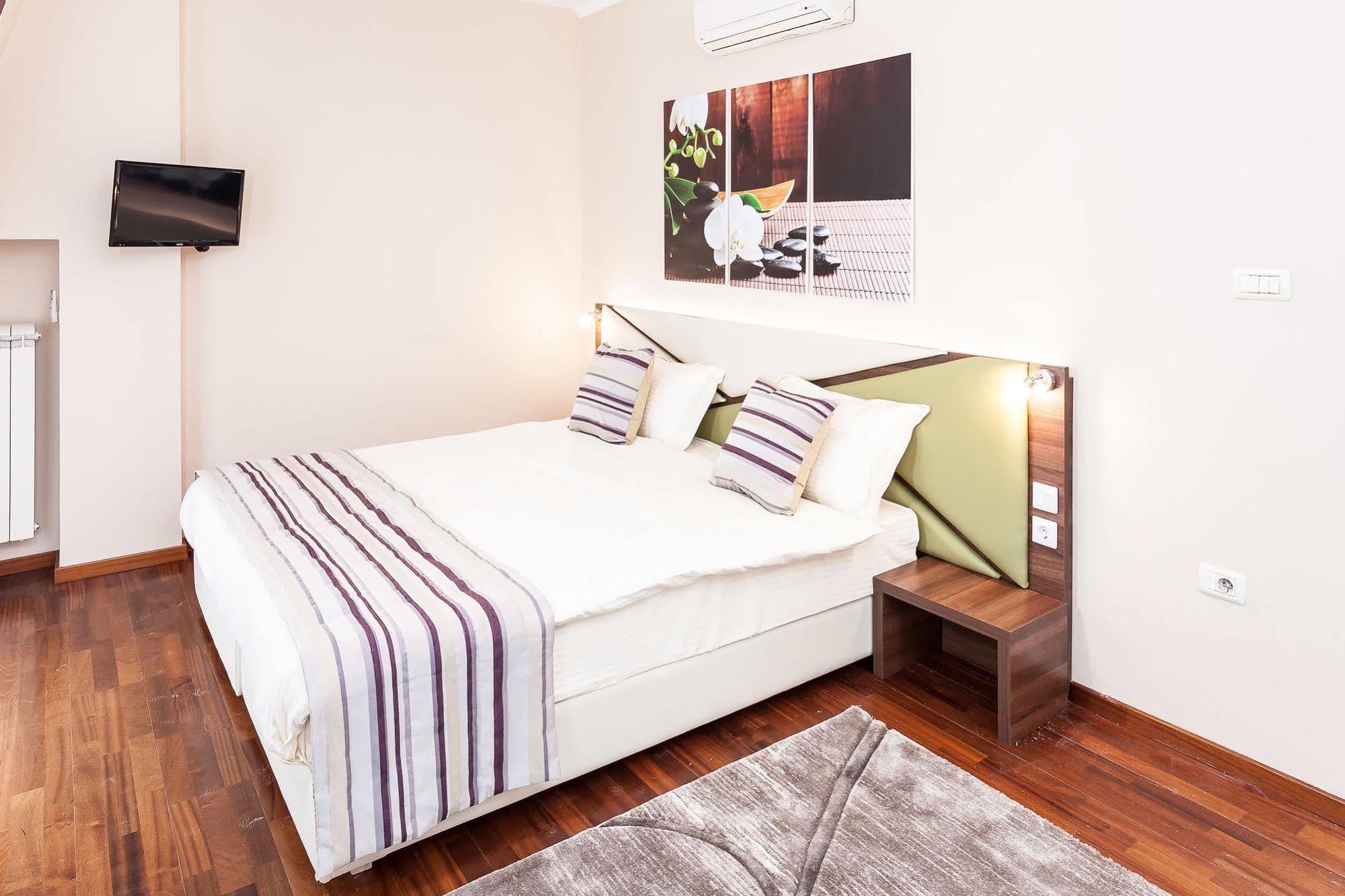 Modern Inn Boutique Hotel Skopje Zewnętrze zdjęcie