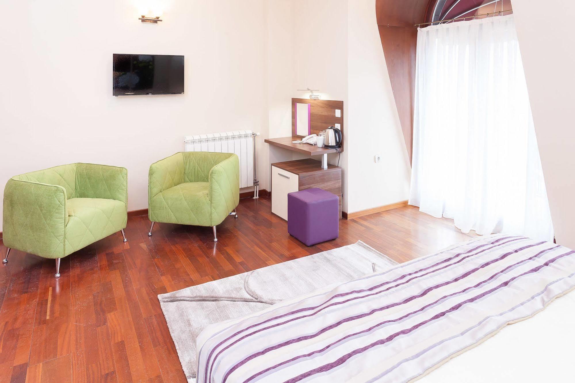 Modern Inn Boutique Hotel Skopje Zewnętrze zdjęcie