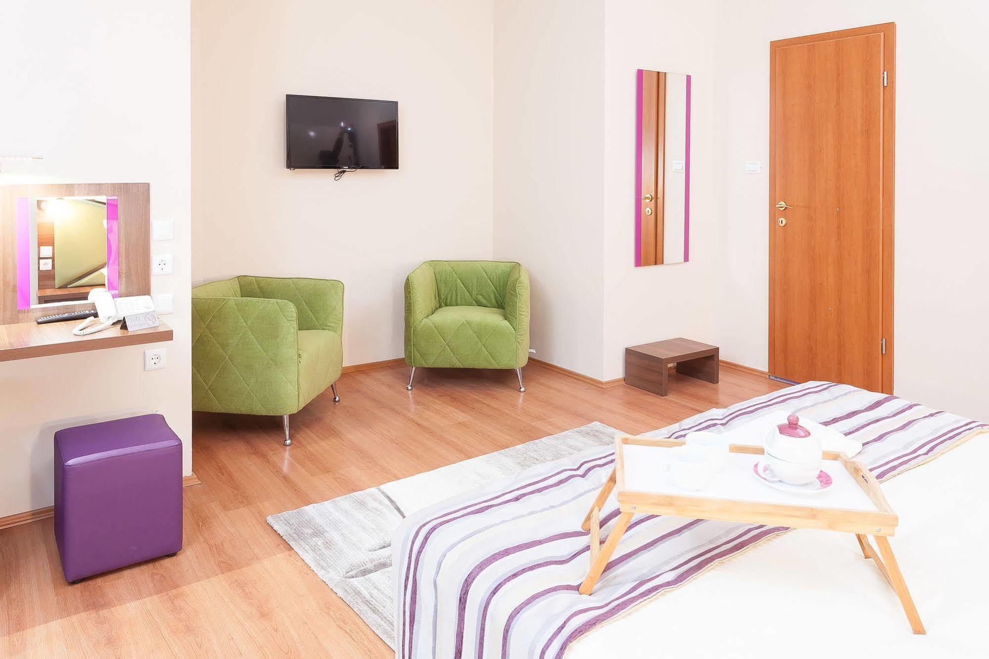 Modern Inn Boutique Hotel Skopje Zewnętrze zdjęcie