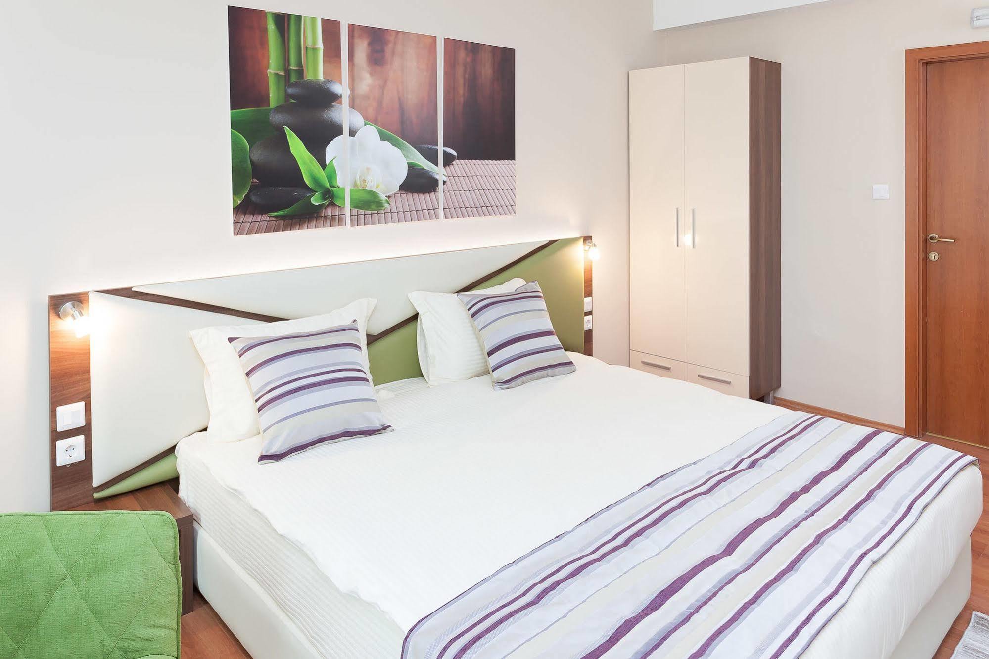 Modern Inn Boutique Hotel Skopje Zewnętrze zdjęcie