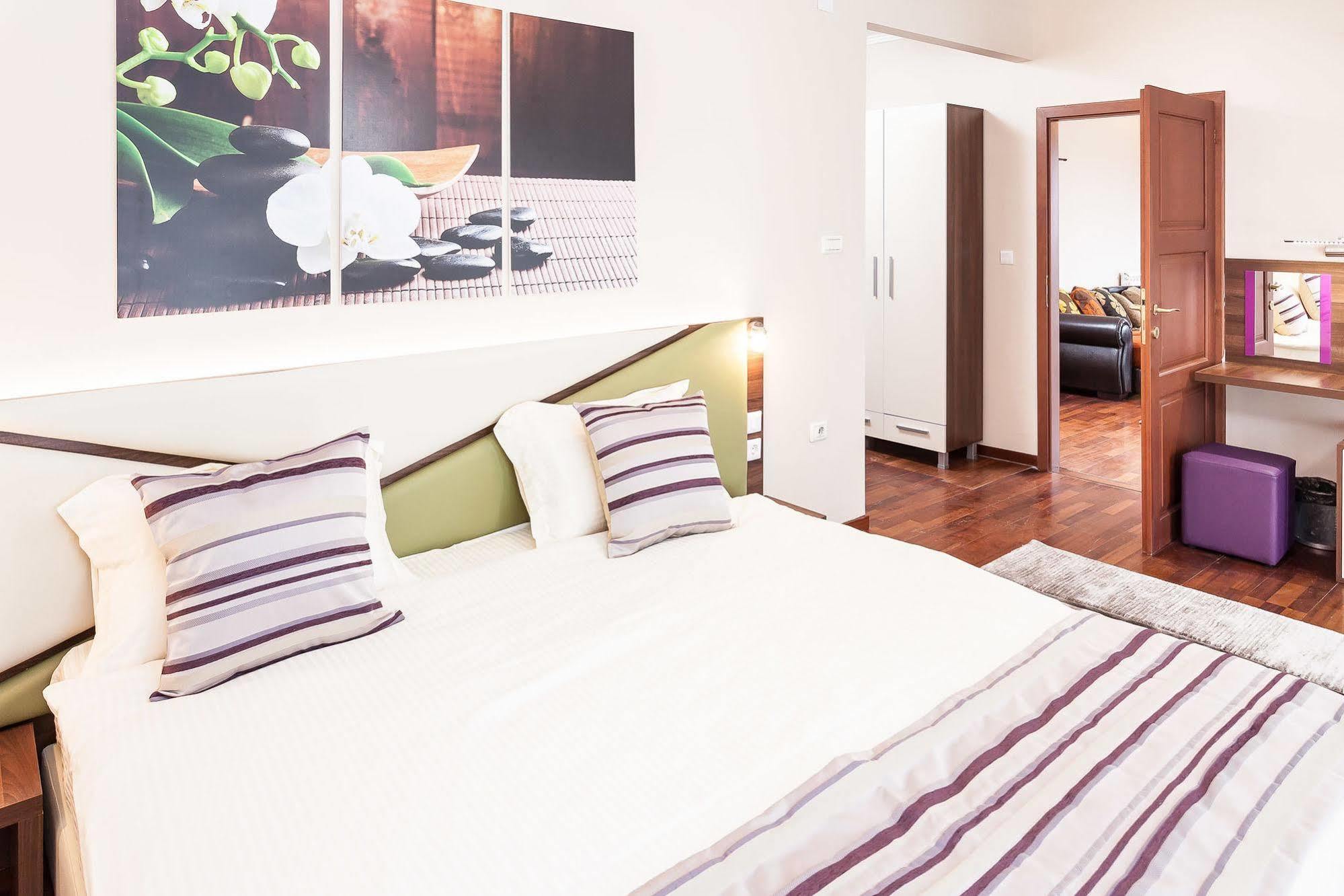 Modern Inn Boutique Hotel Skopje Zewnętrze zdjęcie